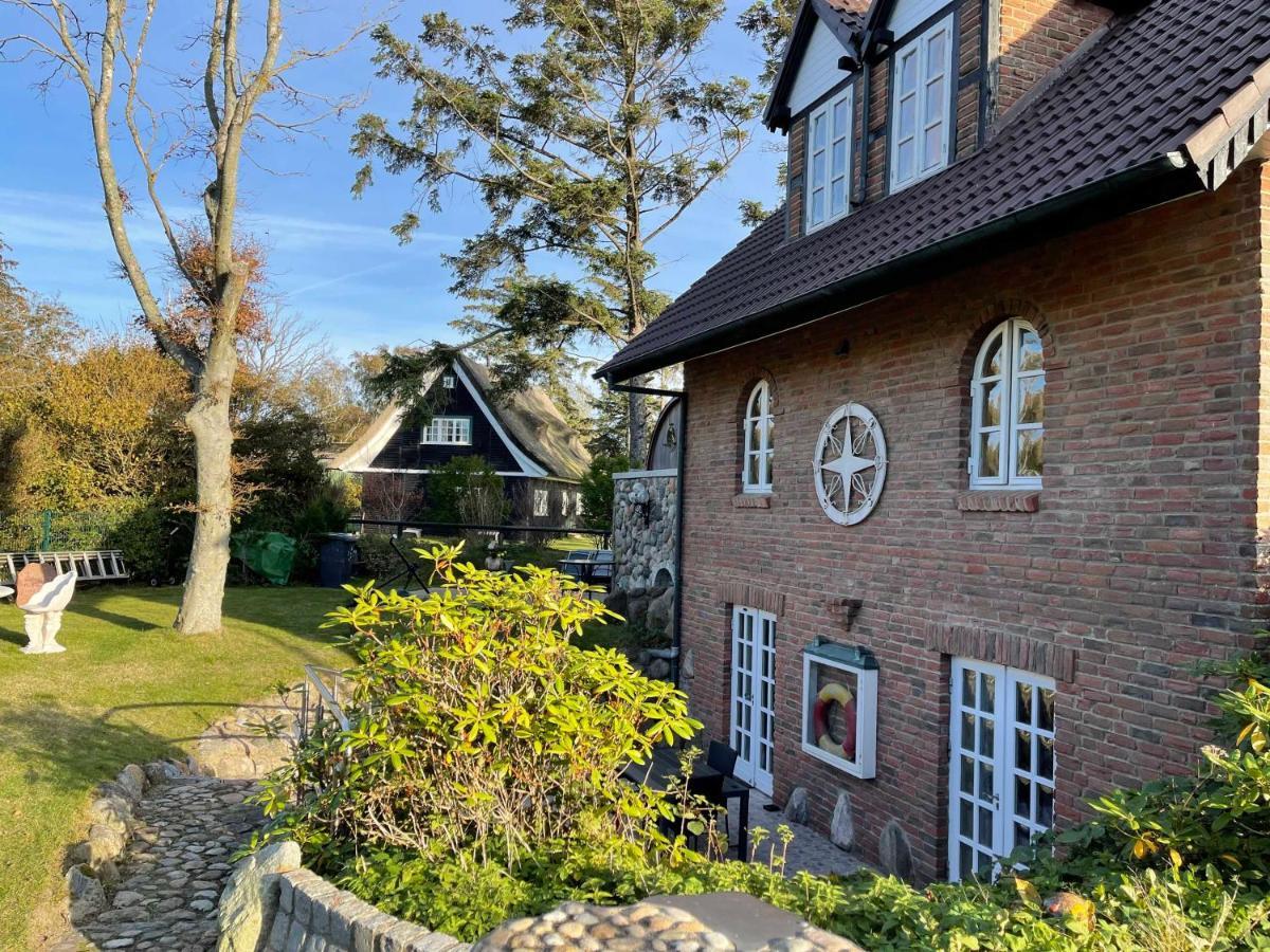 Huus Luttenblick Wyk auf Foehr Exterior photo